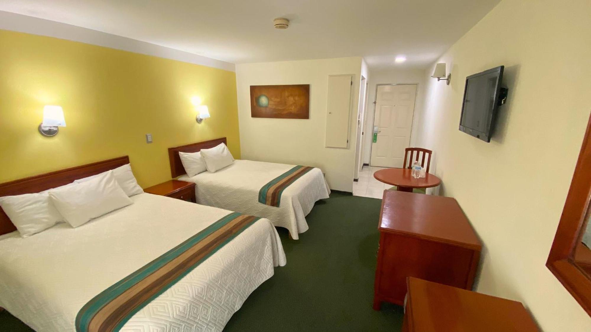 Hotel Enterprise Inn Poliforum Леон Экстерьер фото
